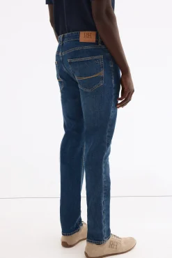 Pantalón vaquero ligero slim fit