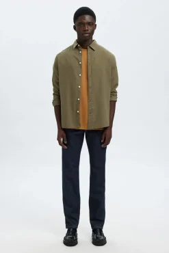 Pantalón vaquero Slim Fit.