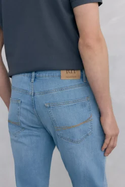 Pantalón vaquero slim fit