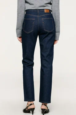 Pantalón vaquero Slim Fit.