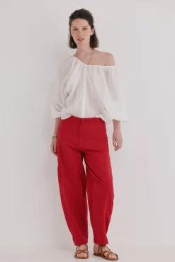 Pía. Pantalón tiro medio bordado