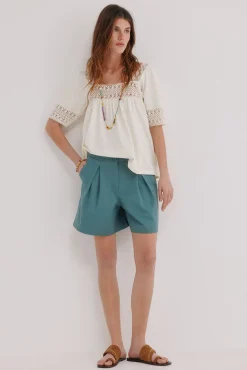 Paulina. Bermuda corta
