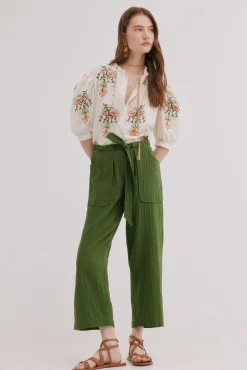Pia. Pantalón estilo cargo