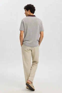 Polo de manga corta con cuello abierto