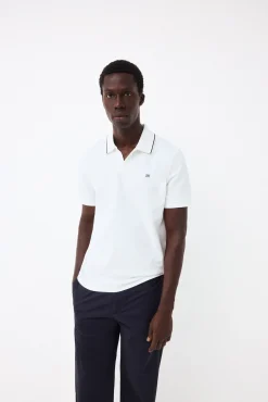 Polo estructura cuello abierto