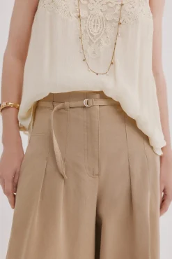 Poppy. Pantalón fluído con pinzas