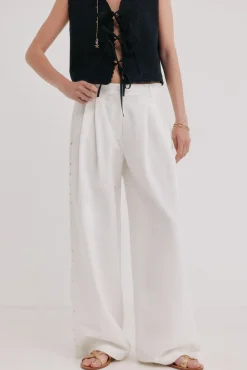 Pura. Pantalón calados laterales