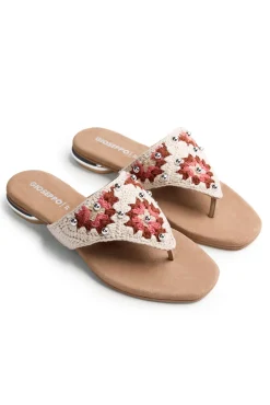 Sandalias crochet y tachas isiolo
