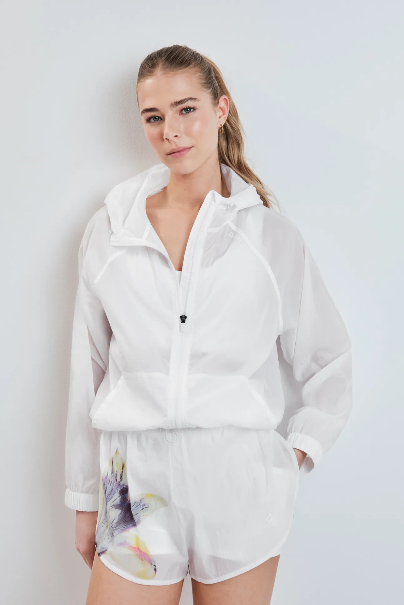 Short técnico ultra ligero malla blanco