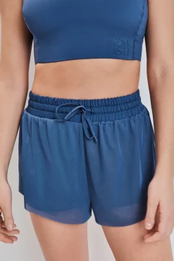 Short ultra ligero malla azul