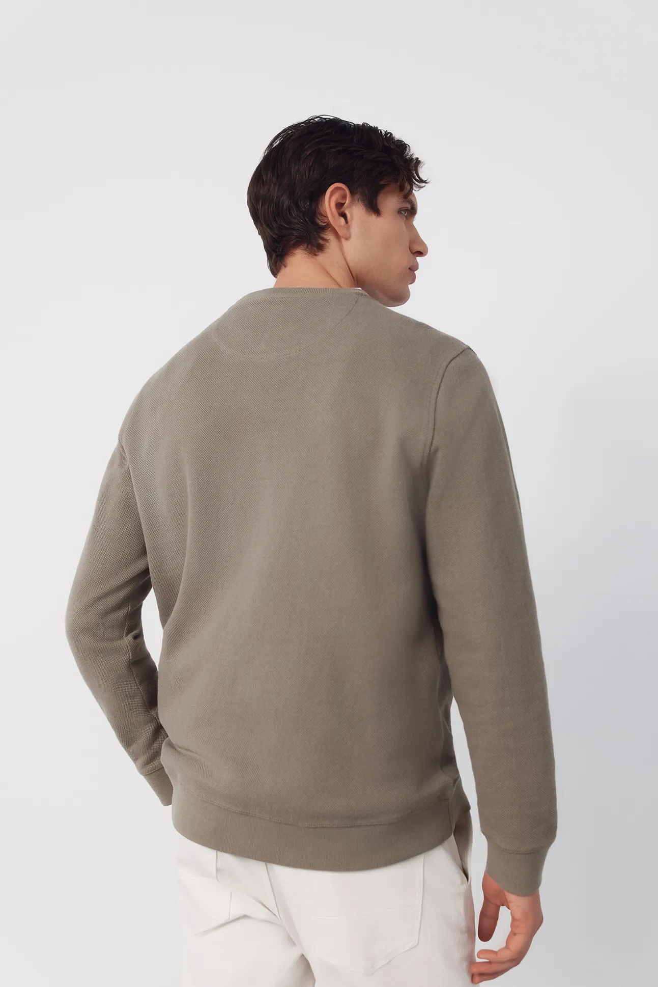 Sudadera estructura cuello caja