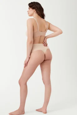 Tanga moldeador invisible café au lait SPANX