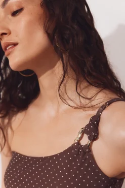 Top bikini asimétrico