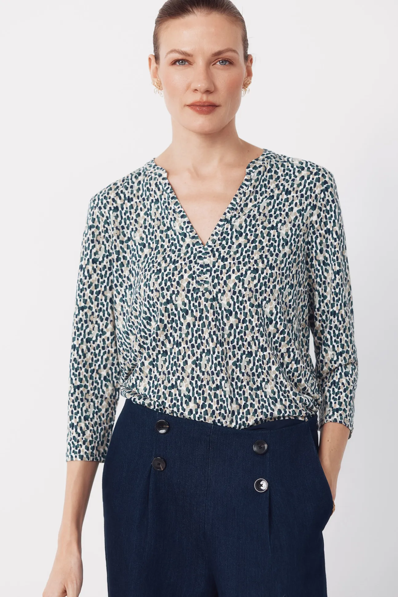 Top básico cuello mao
