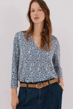 Top básico cuello mao