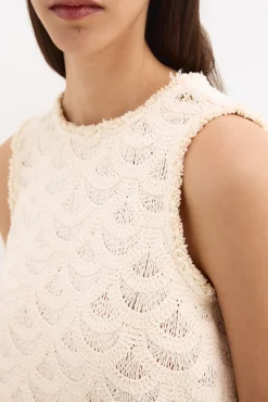 Top crochet sin mangas