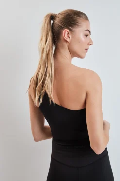 Top deportivo 4D Stretch asimétrico negro