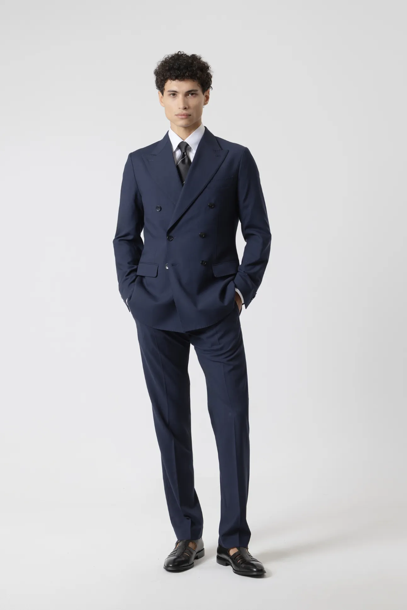 Traje cruzado