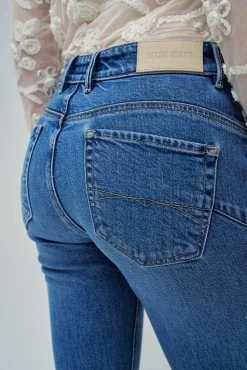 Vaqueros faith push in cropped slim