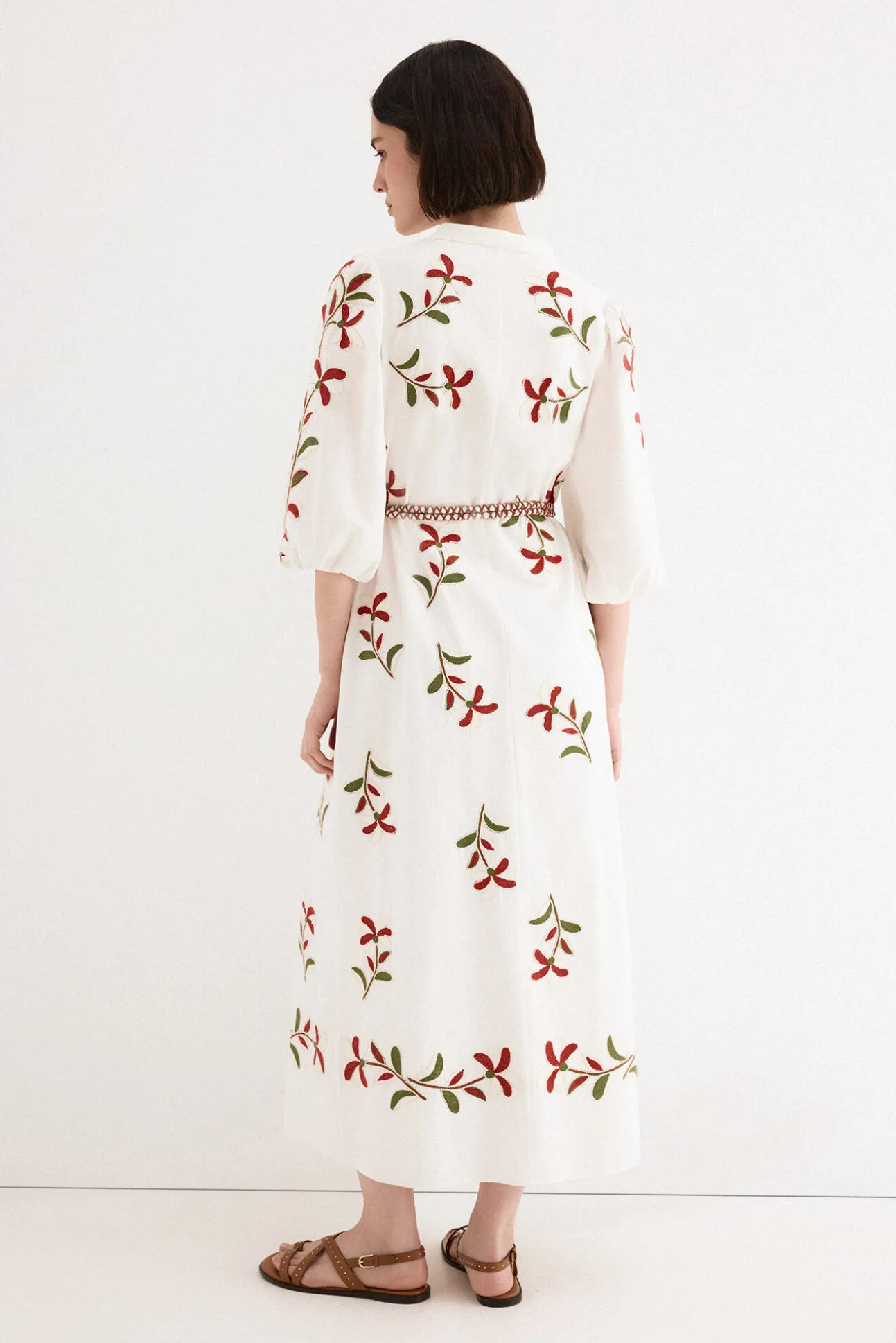Vestido camisero bordado