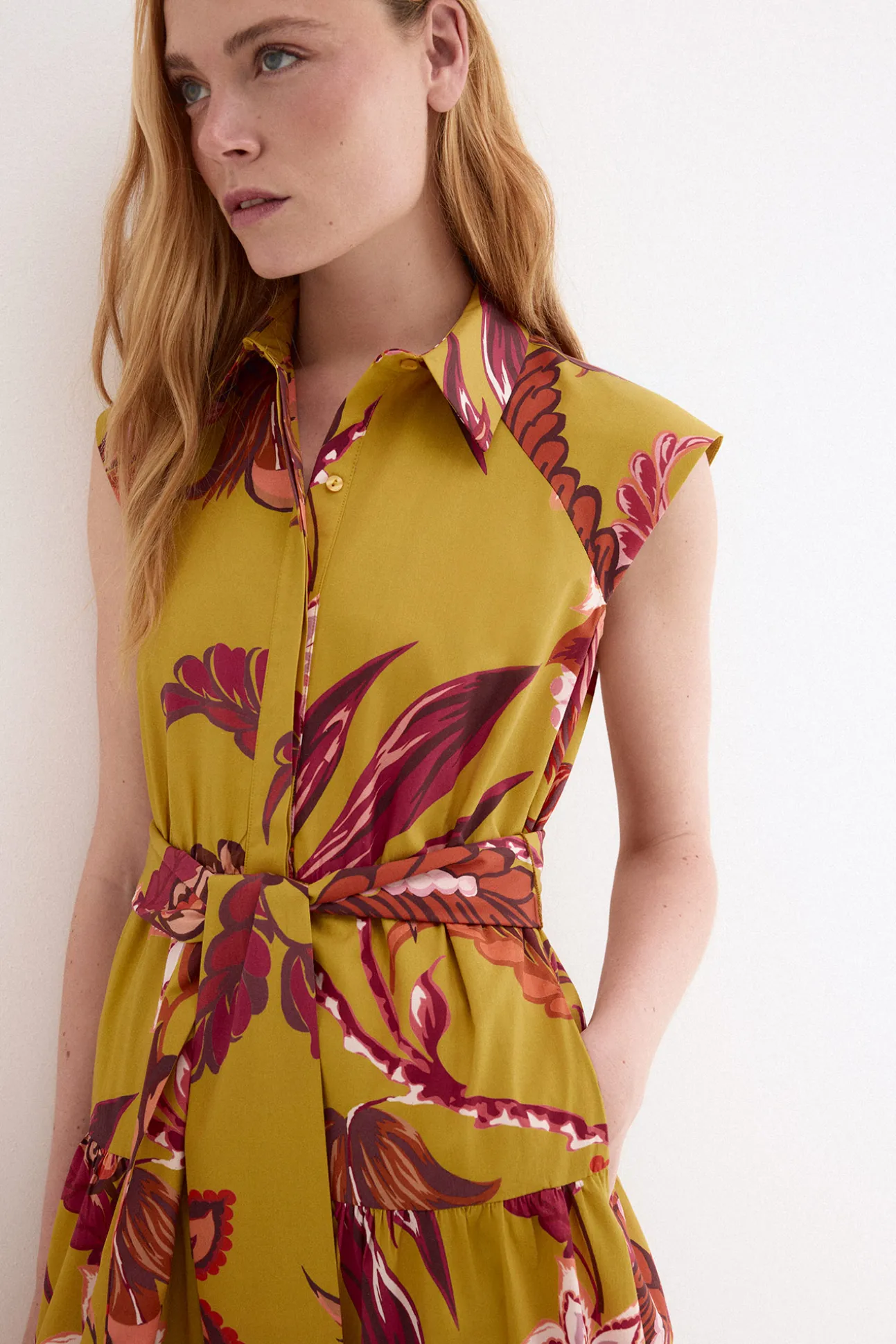 Vestido camisero sin mangas estampado