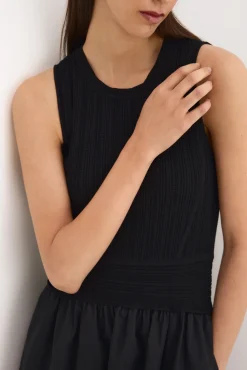 Vestido combinado con cuerpo de punto