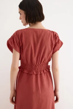 Vestido con bordados