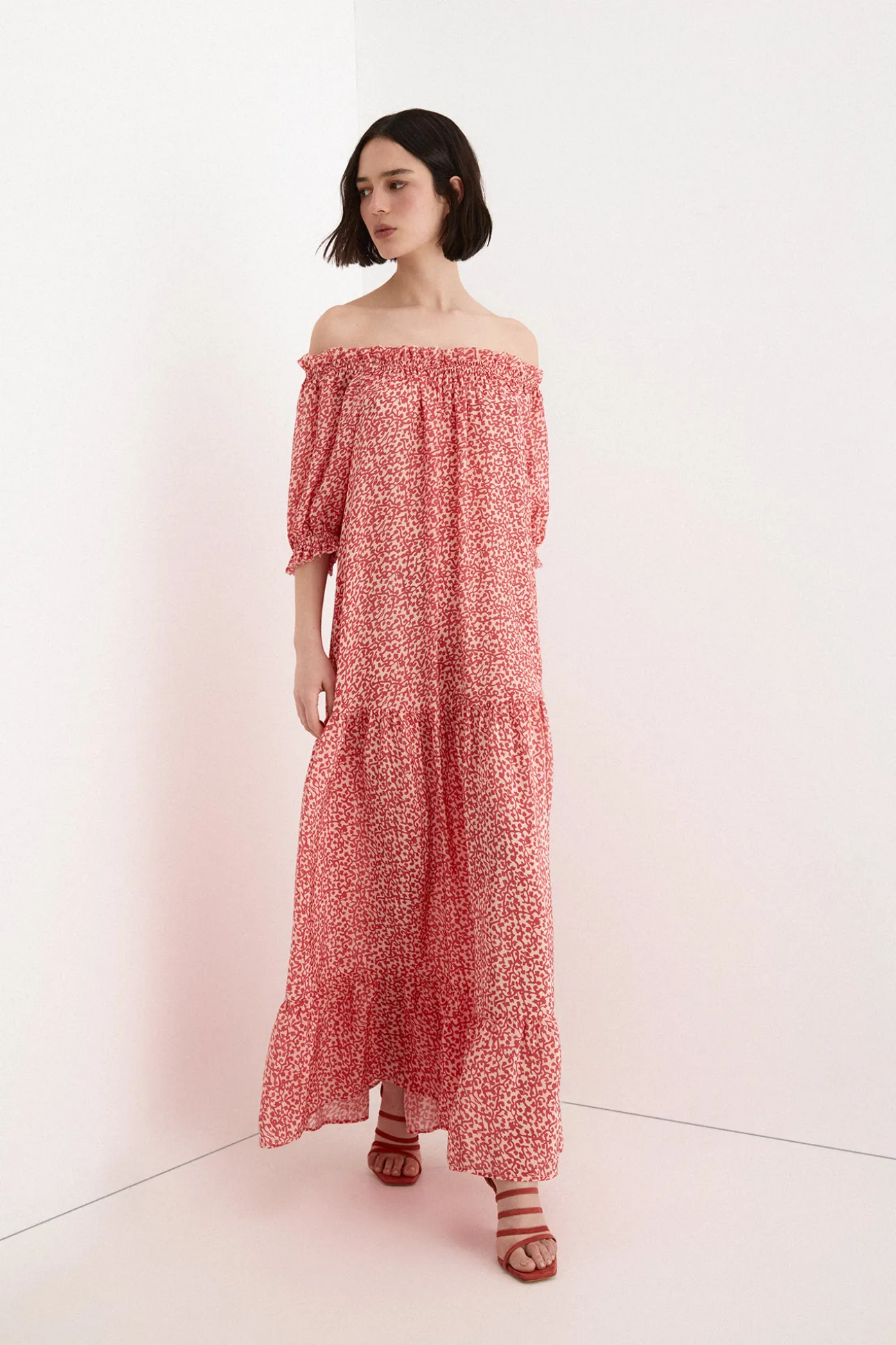 Vestido con lazada contraste