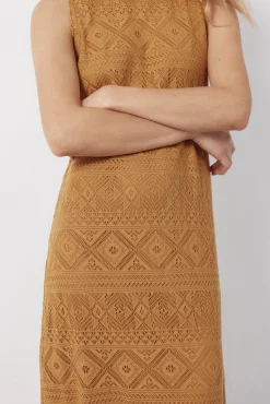 Vestido crochet mostaza