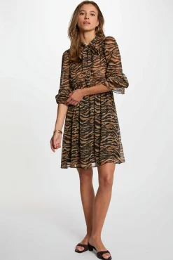Vestido de gasa cuello lazado
