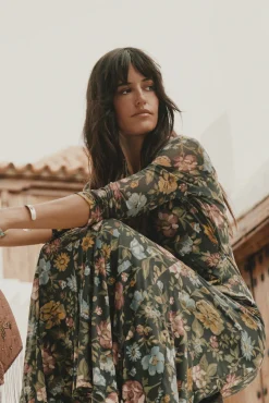 Vestido estampado vuelo