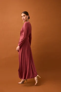 Vestido fluido detalle nudo