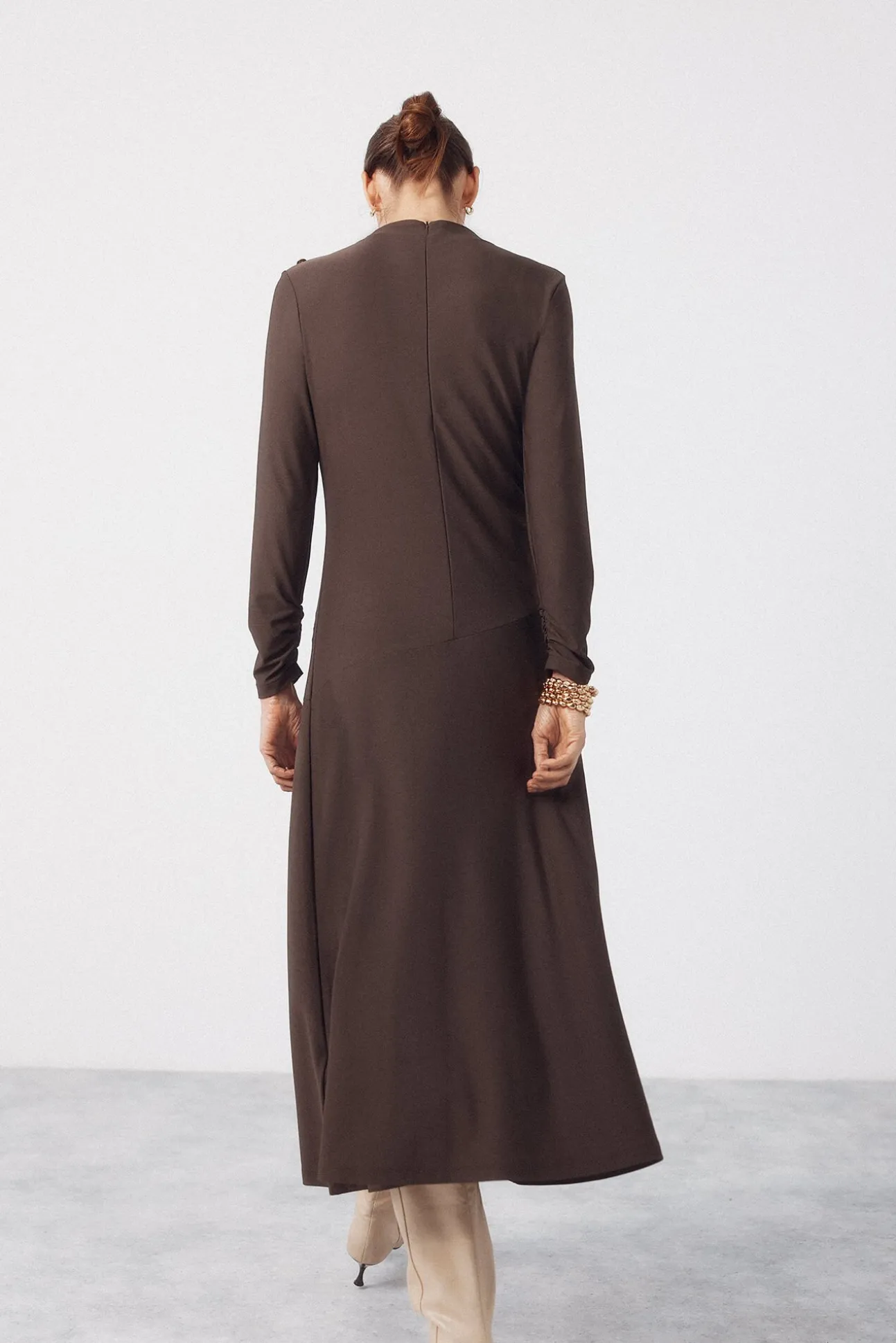 Vestido largo botones dorados