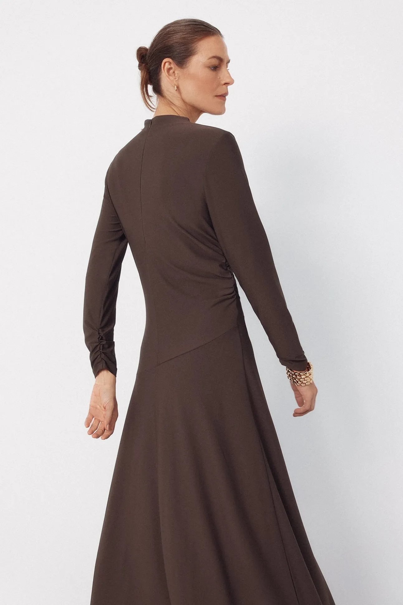 Vestido largo botones dorados