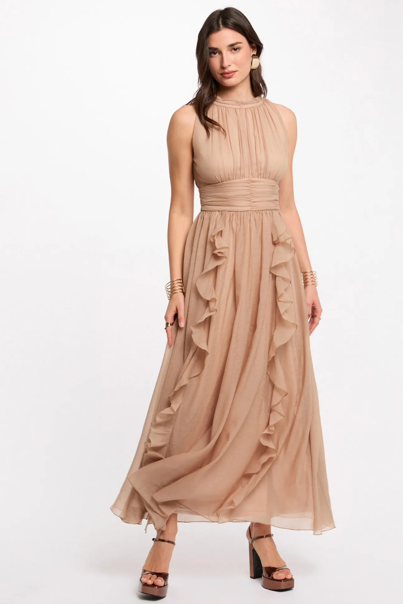 Vestido largo con cuello alto