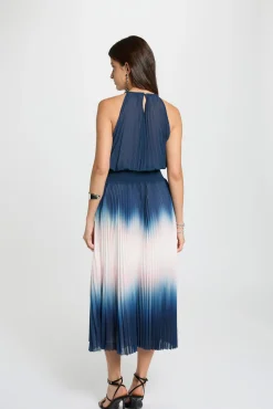 Vestido largo plisado