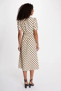 Vestido midi con mangas abullonadas