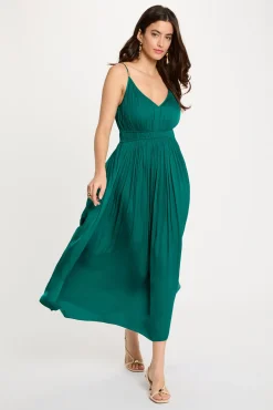 Vestido midi recto plisado
