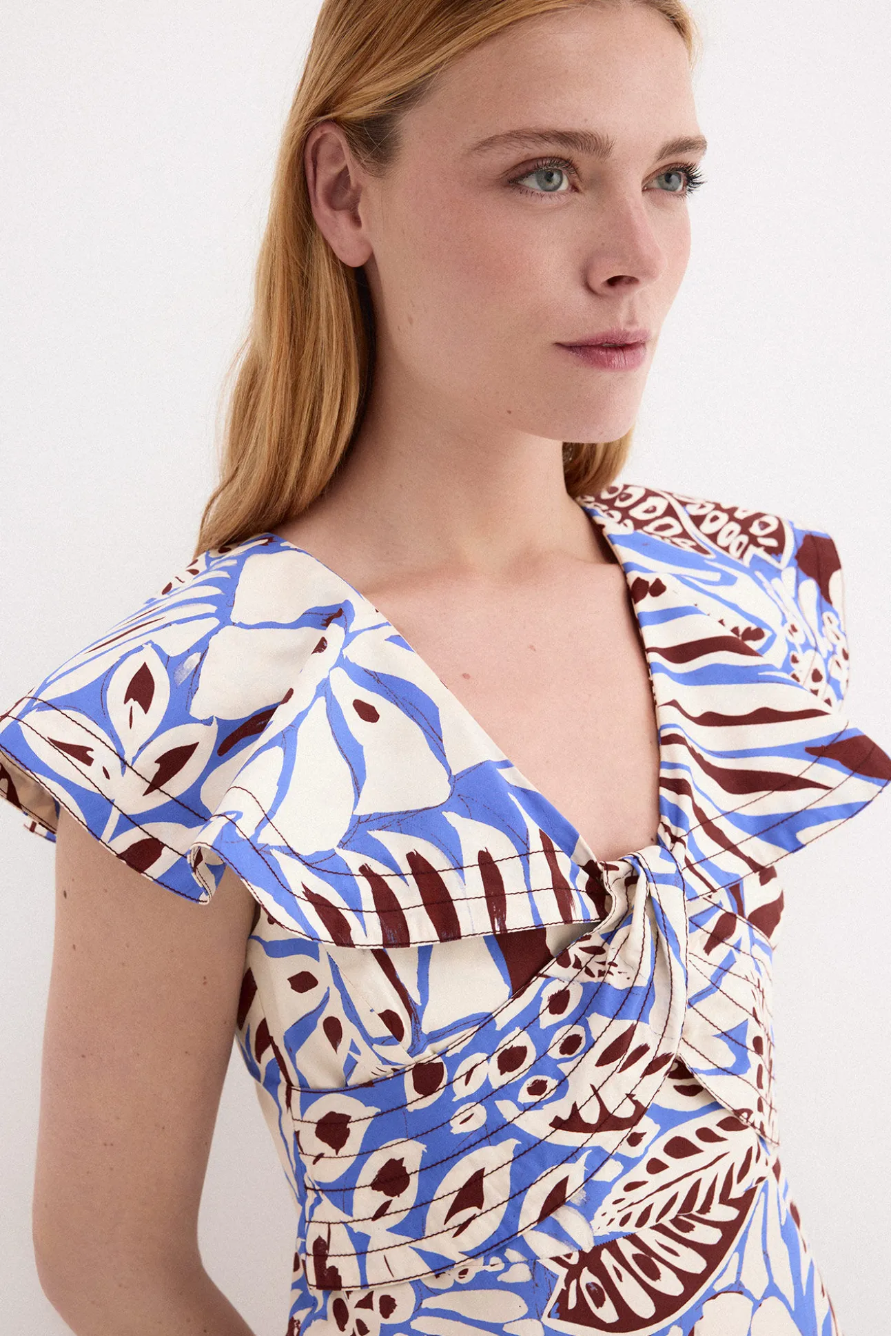 Vestido midi volantes