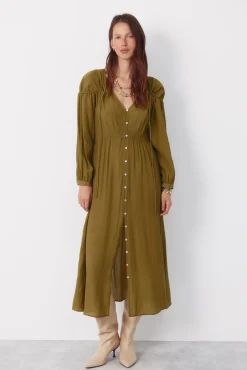 Vestido pico cordón