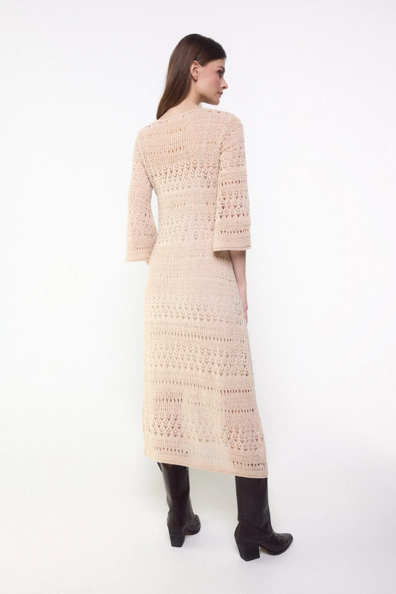 Vestido punto calado