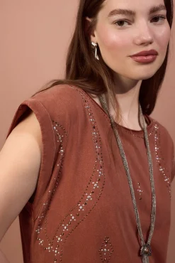Vestido tachas