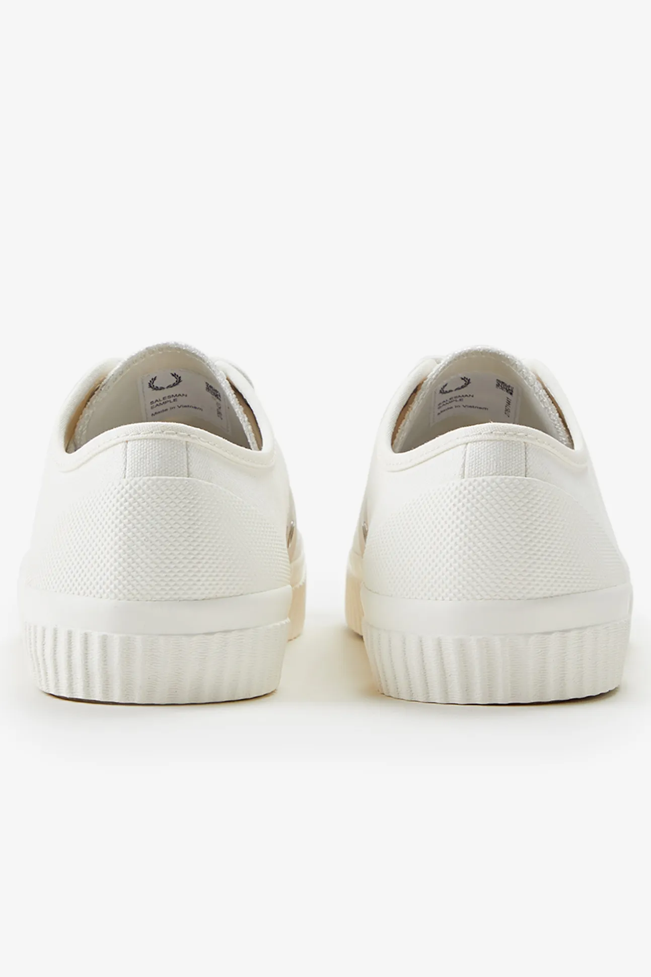 Zapatilla Hughes-low lona