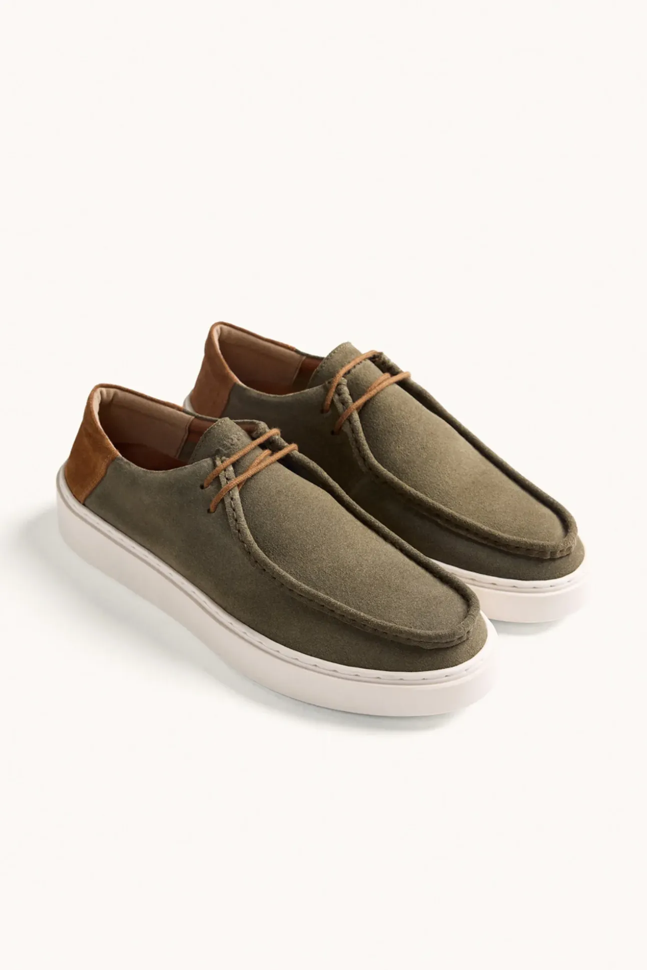 Zapatillas estilo wallabees