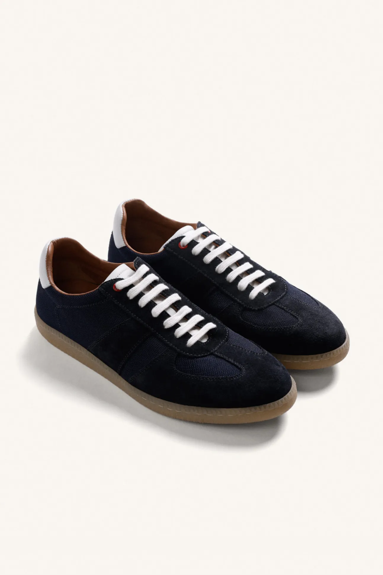 Zapatillas piel