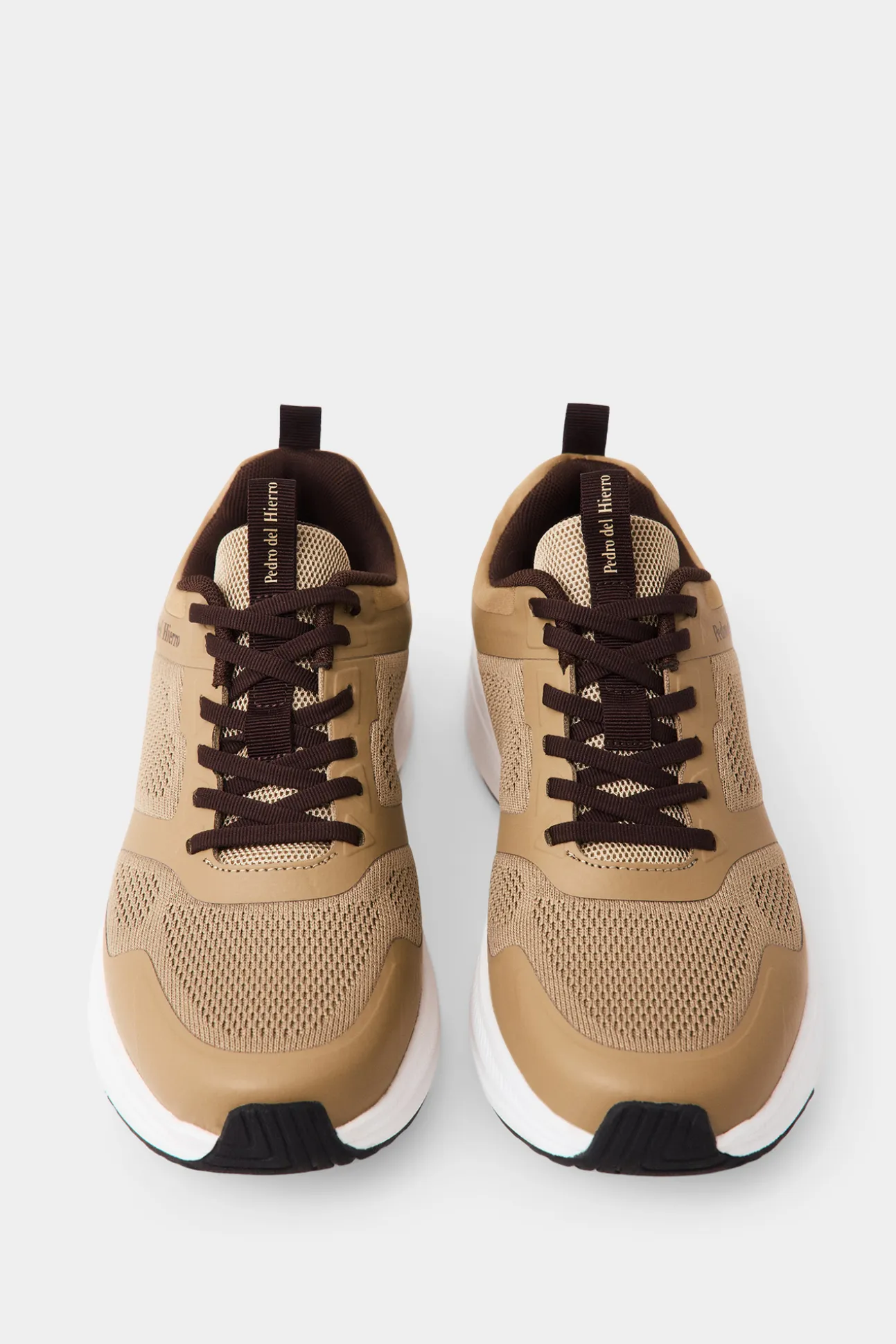 Zapatilla tejido ultraligero cordones