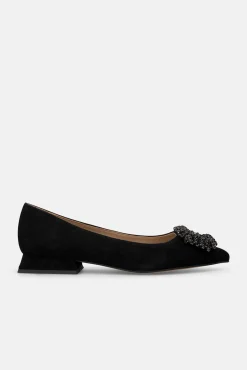 Zapato plano adorno circular