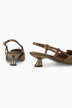 Zapatos de salón destalonados en piel